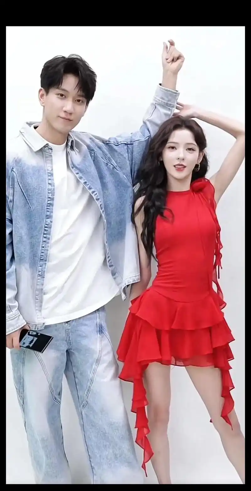 张予曦王子奇!绝配!体型差cp!这俩人的体型差!绝 - 抖音
