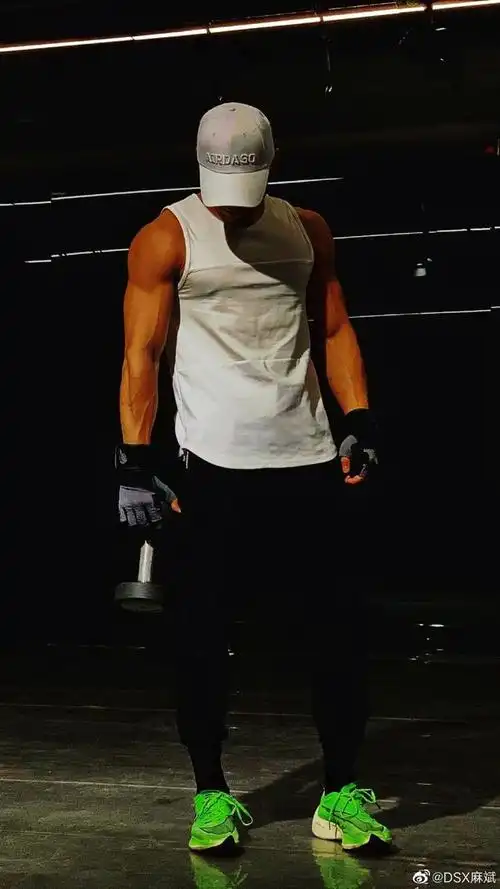 马甲线|八块腹肌_网易订阅