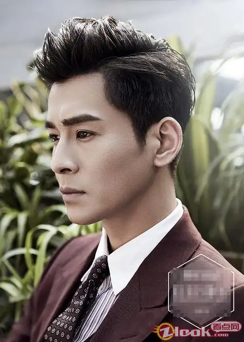 乔振宇最新雅痞大片曝光 慵懒睡衣气质多变 - 明星图片新闻 - 新闻