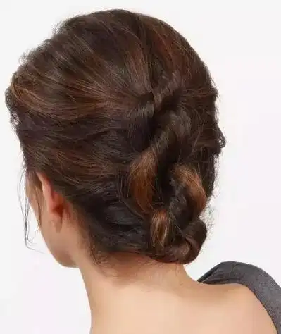 简单到爆的超美编发2款经典编发让你年会轻松抢镜