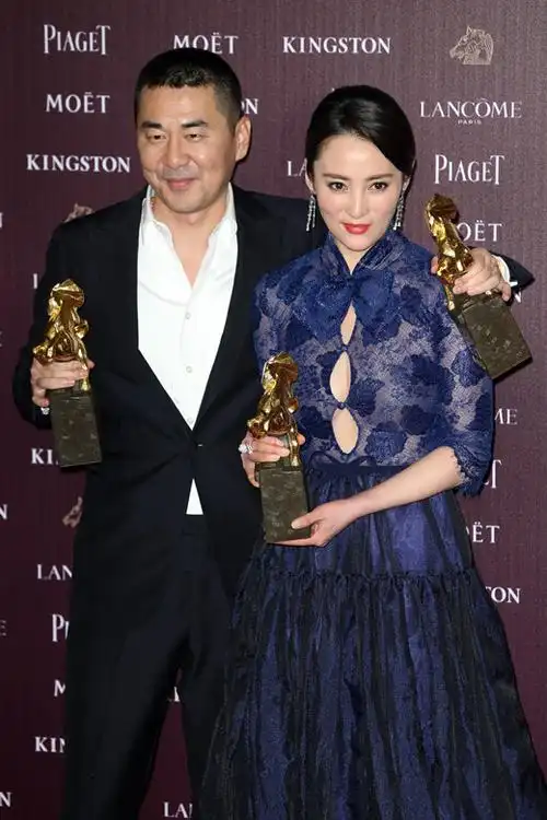 陈建斌夺金马奖影帝成金马个人奖最大赢家