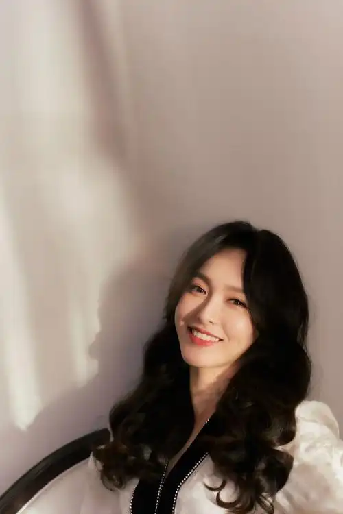 发布于 2021-06-03 23:40唐嫣(演员)