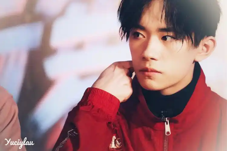 易烊千玺 - 堆糖,美图壁纸兴趣社区