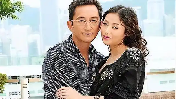 实际上,石洋子与吴启华的关系,明显带有一种经济利益的考量,她的动机