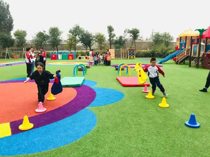 成长共提升——潍坊高新区(上海)新纪元幼儿园户外体育游戏观摩活动