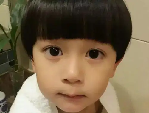两岁男宝宝发型西瓜头剪法最多了别以为剪西瓜头就只有一种款式