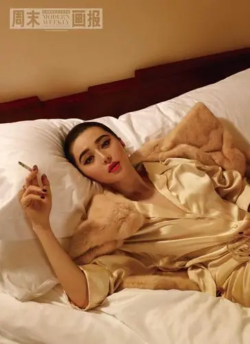 范冰冰登《周末画报》封面 完美的悖论(图)_服装人物_中国服装网