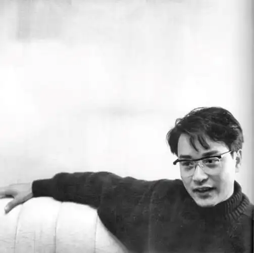 重温最美眼镜男子 张国荣 多个眼镜造型