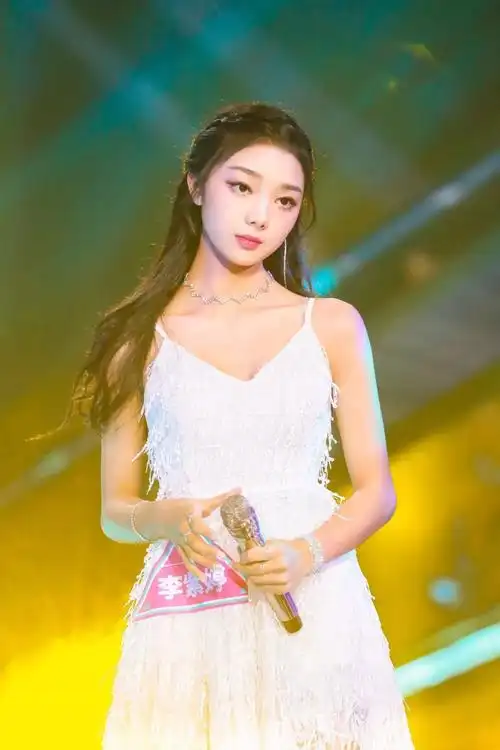 创造101女孩破茧成团全纪录!