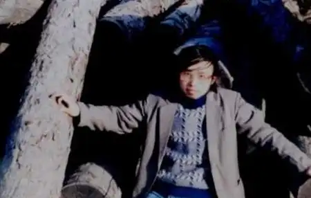 10岁考上高中,15岁考上北大,25岁卧轨自杀,遗书留下九个字_海子_大学