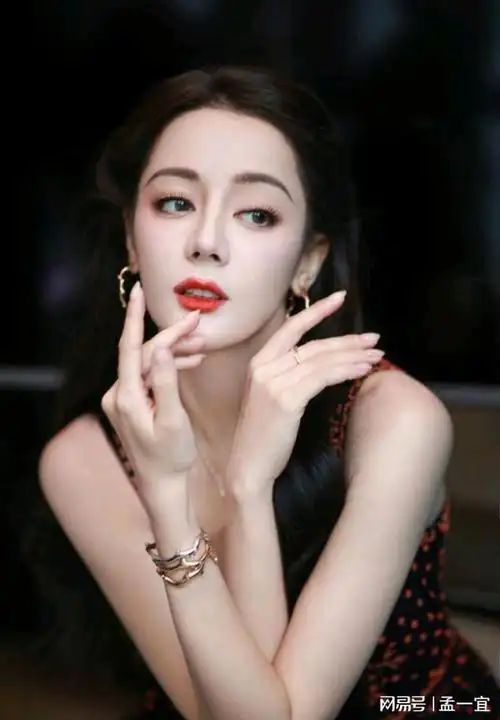 迪丽热巴春晚将在喀什表演