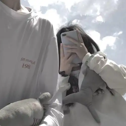 甜甜的| 情侣头像- 喜欢简单的事 干净的东西 温柔的你