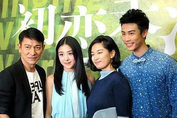 张含韵刘德华什么关系张含韵叫他干爹