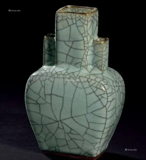 【仿哥窑贯耳瓶】拍卖品_图片_价格_鉴赏_现当代及其它瓷器_雅昌艺术