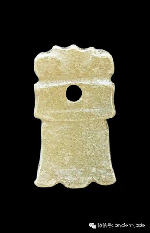 夏家店下层文化玉器的重要发现——大甸子遗址出土玉器