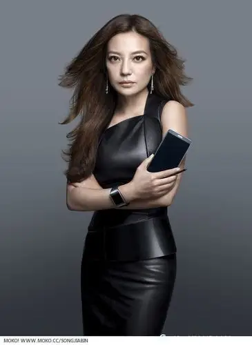 赵薇三星大片 高大上气质大秀完美身材