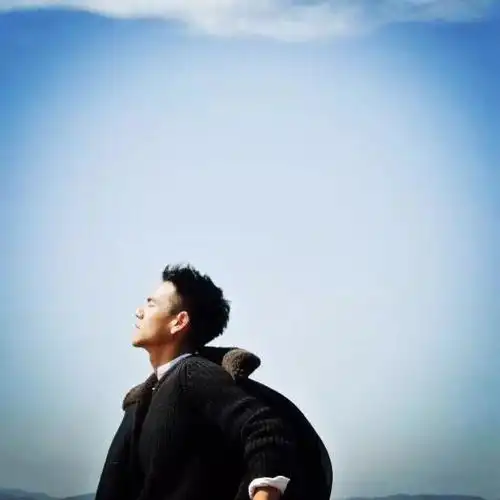 彭于晏有哪些照片可以用来作头像? - 知乎