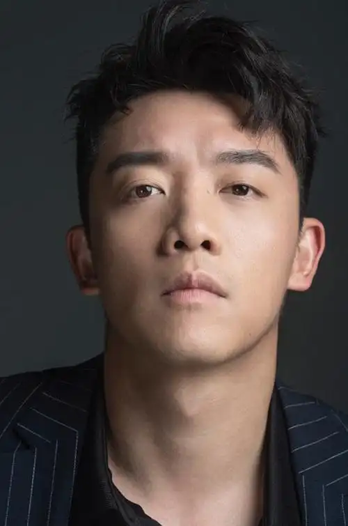 简介:郑恺时尚魅力杂志写真大片,分享一组郑恺图片给大家,图中的明星