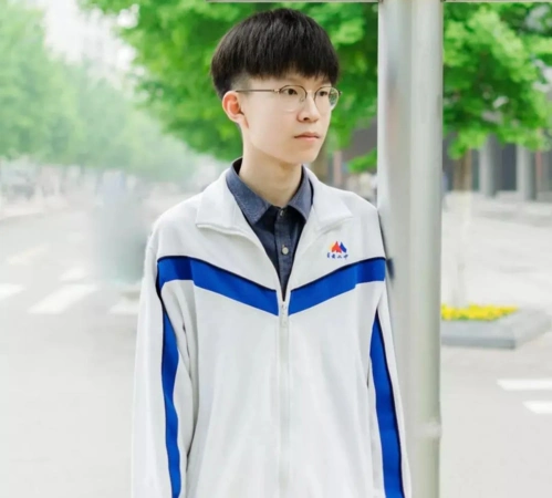 围观～北京最美校服大pk