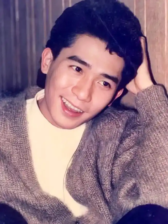 影帝梁朝伟年轻时有多帅?