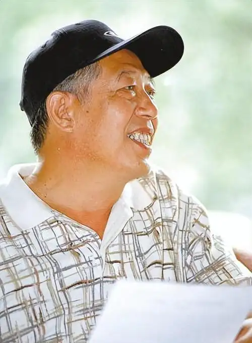 文兴宇:一生嗜烟如命,7字遗言感动世人,遗孀直到现在无法释怀