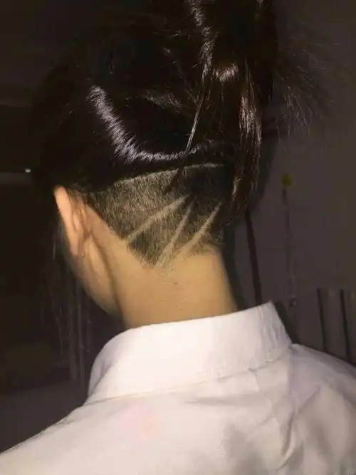 求推荐女生后颈剃发的形状?