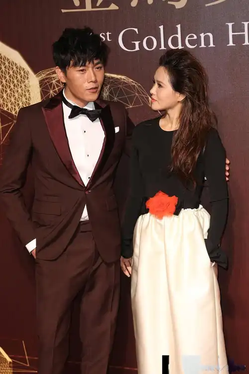 秦昊和伊能静,算不算是,完美的诠释了这句话?