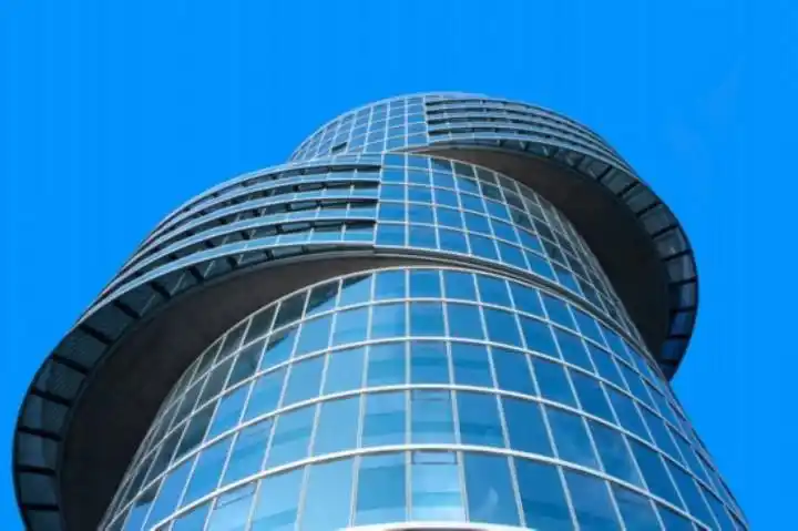 闻名世界的玻璃建筑