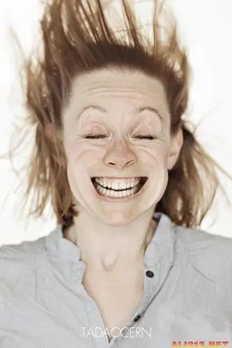 如此狰狞搞笑表情 太搞笑了