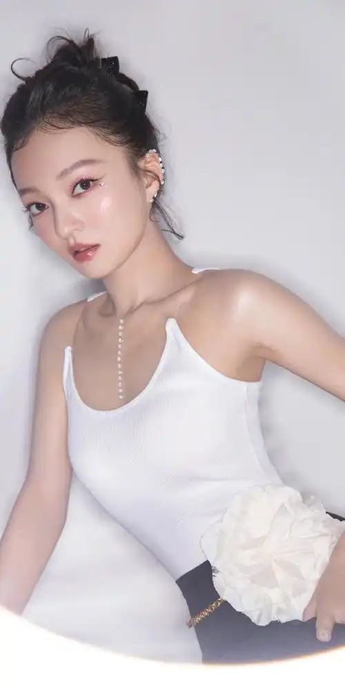 张韶涵,黑白美人鱼氧气写真壁纸|张韶涵|美人鱼_新浪新闻