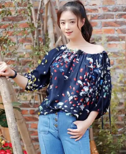 实力派演员蒋欣高清图片壁纸