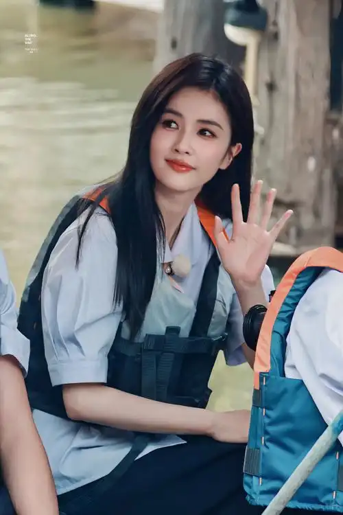 奔跑吧白鹿##奔跑吧校服路透