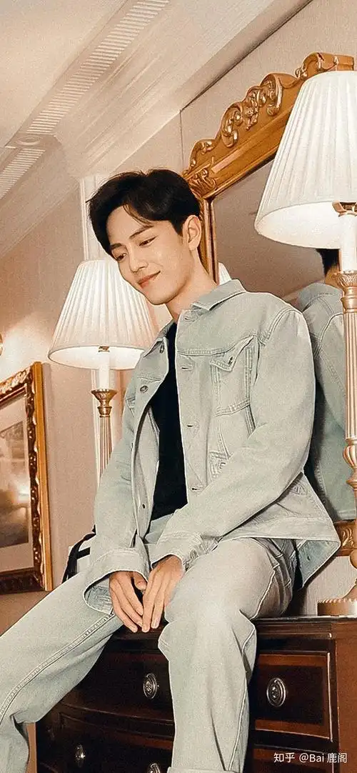 你觉得肖战哪张照片(或者哪个造型)最帅?