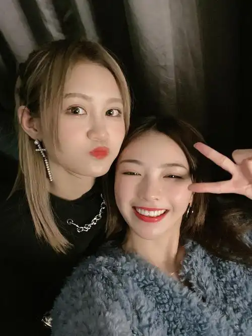 昕羊20182019年合照合集超多图