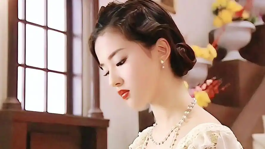 《金粉世家》当20岁董洁遇上16岁刘亦菲时,你觉得谁更胜一筹?