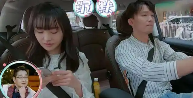 郑爽被骗财骗色前男友张恒分手1年已生2孩子小孩身高到大腿