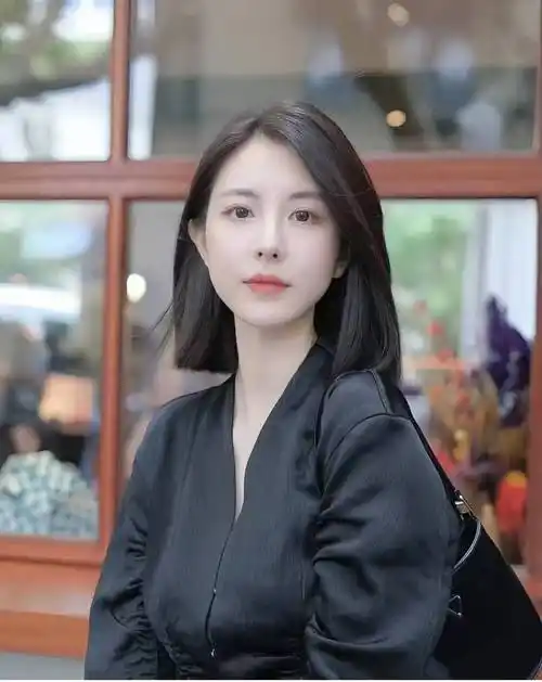 40岁女人适合这4款发型,显年轻又气质,焕发自信和魅力!