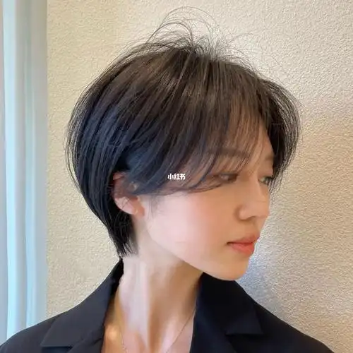 减龄时尚#减龄发型  #瘦脸发型  #圆脸发型推荐  #短发女生  #短发