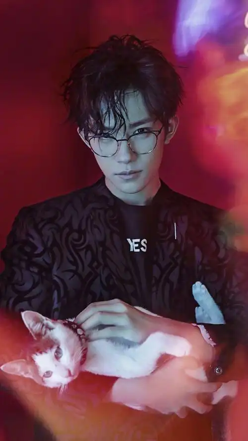 易烊千玺帅气写真手机壁纸