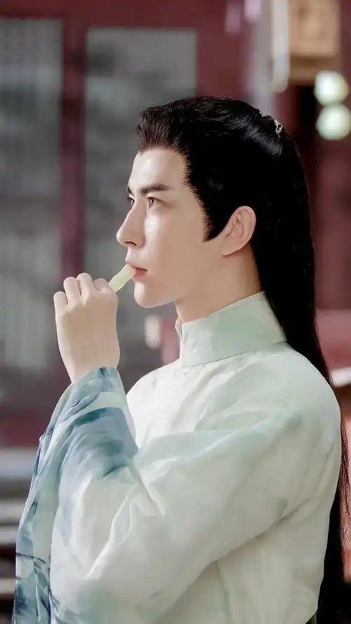 于朦胧不穿古装公演很难收场