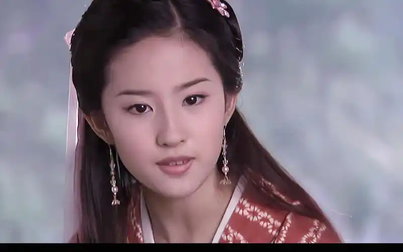 像画里走出来的人儿 刘亦菲版王语嫣