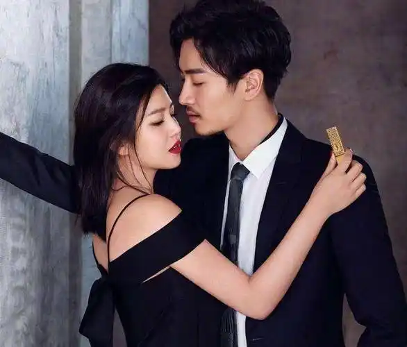 陈晓陈妍希计划生二胎,时隔几年那个头纱吻依旧非常甜蜜,真羡慕_婚礼