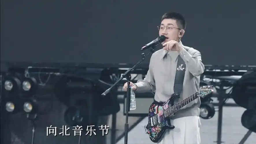 他唱着"远走高飞",我们却听到浓浓的乡情! @金志文 谢谢你,欢迎回家!