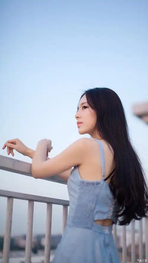 活泼开朗女孩摄影作品