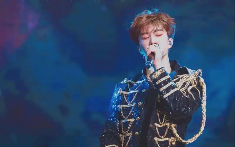 【黄明昊探班范丞丞】 这两个人真的感情好好啊,当时在大厂的时候了