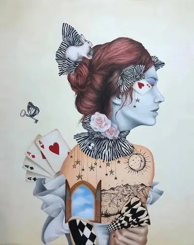 他在画布上绘制的油画和看起来像多层拼贴画的手绘插图上创作出华丽的