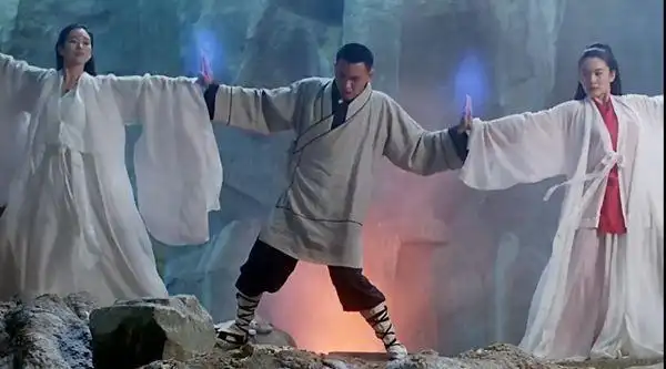 天龙中,此人年富力强,一出手就创造了一个时代,造就两大高手|虚竹