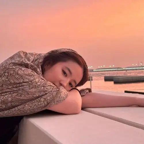 刘亦菲好运头像(落日版)