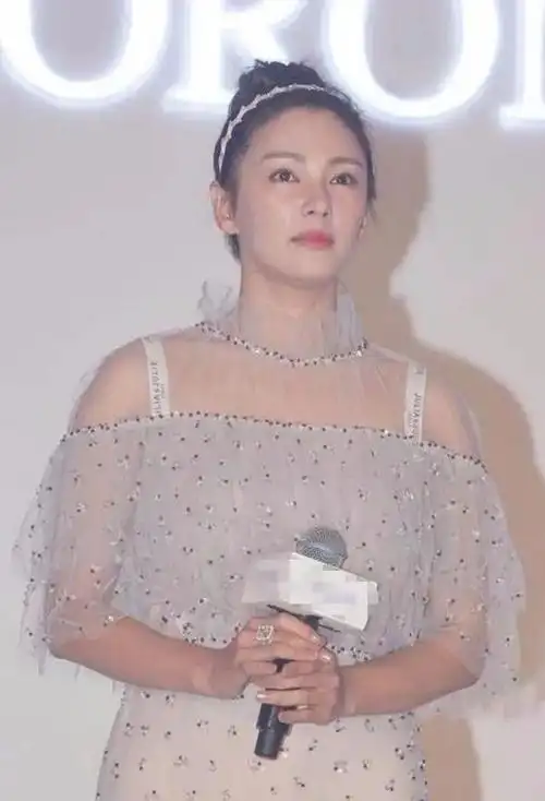 骨架大的女生难看吗(8位脸好看但是骨架大的女明星)-心语百科