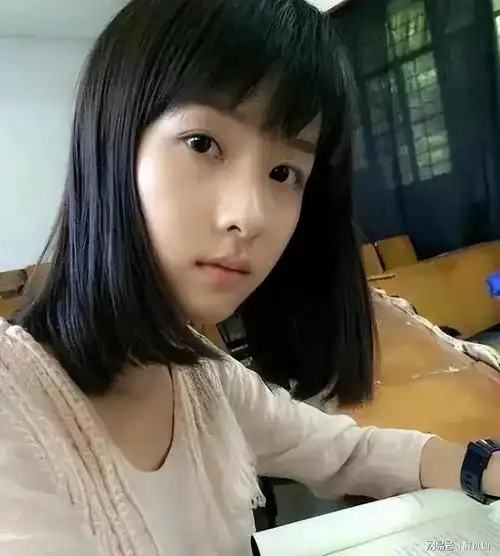 娱圈学霸陈都灵素颜证件照打败章泽天挤掉杨紫出演女主角